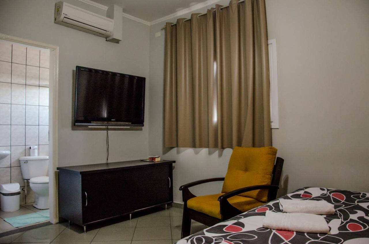 Hotel Pousada Do Leao Lençóis Paulista Kültér fotó